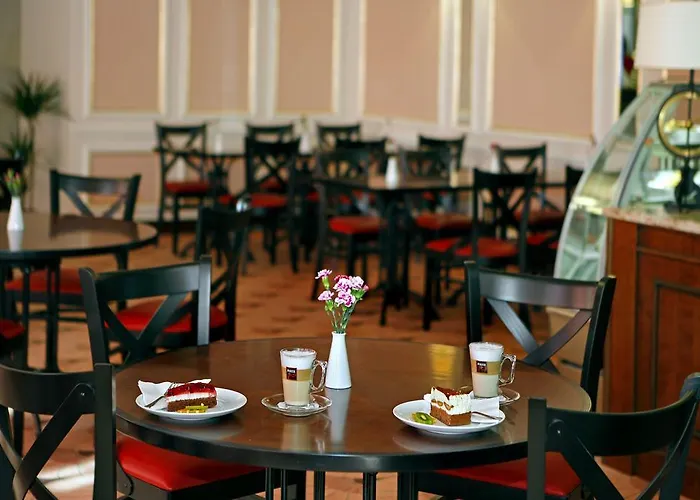 Ensana Hvezda - Imperial - Neapol Hotel 4*