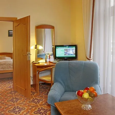 Ensana Hvězda - Imperiál - Neapol 4*