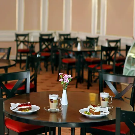 Ensana Hvězda - Imperiál - Neapol Hotel 4*
