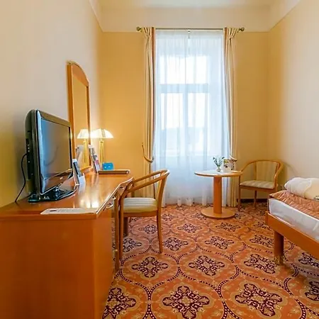Szálloda Ensana Hvezda - Imperial - Neapol 4*