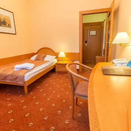 Ensana Hvězda - Imperiál - Neapol Hotel 4*
