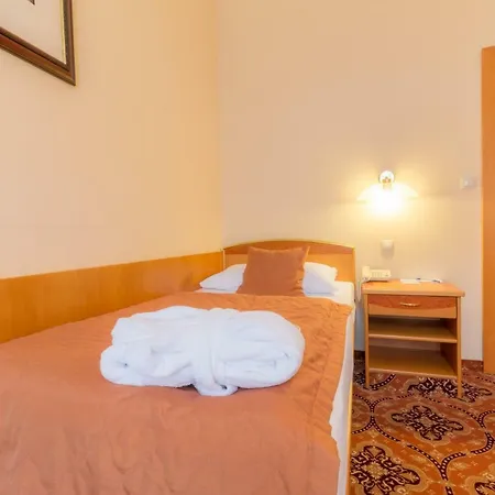 Ensana Hvězda - Imperiál - Neapol Hotel 4*