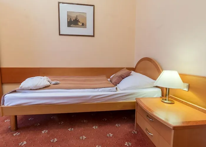 Ensana Hvezda - Imperial - Neapol 4*